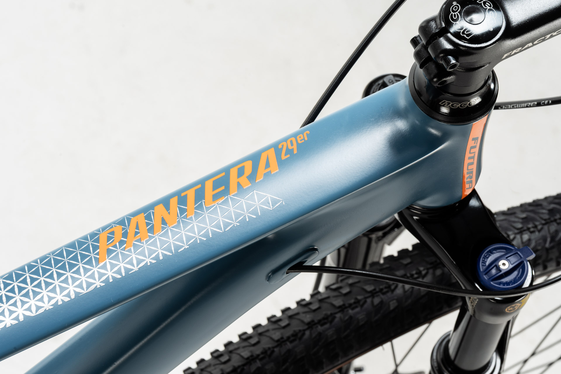 Bicicleta MTB Modelo PANTERA R.29" V.2026 FoggyGrey - Imagen 17